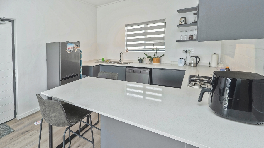 2 Bedroom Property for Sale in Groot Phesantekraal Estate Western Cape